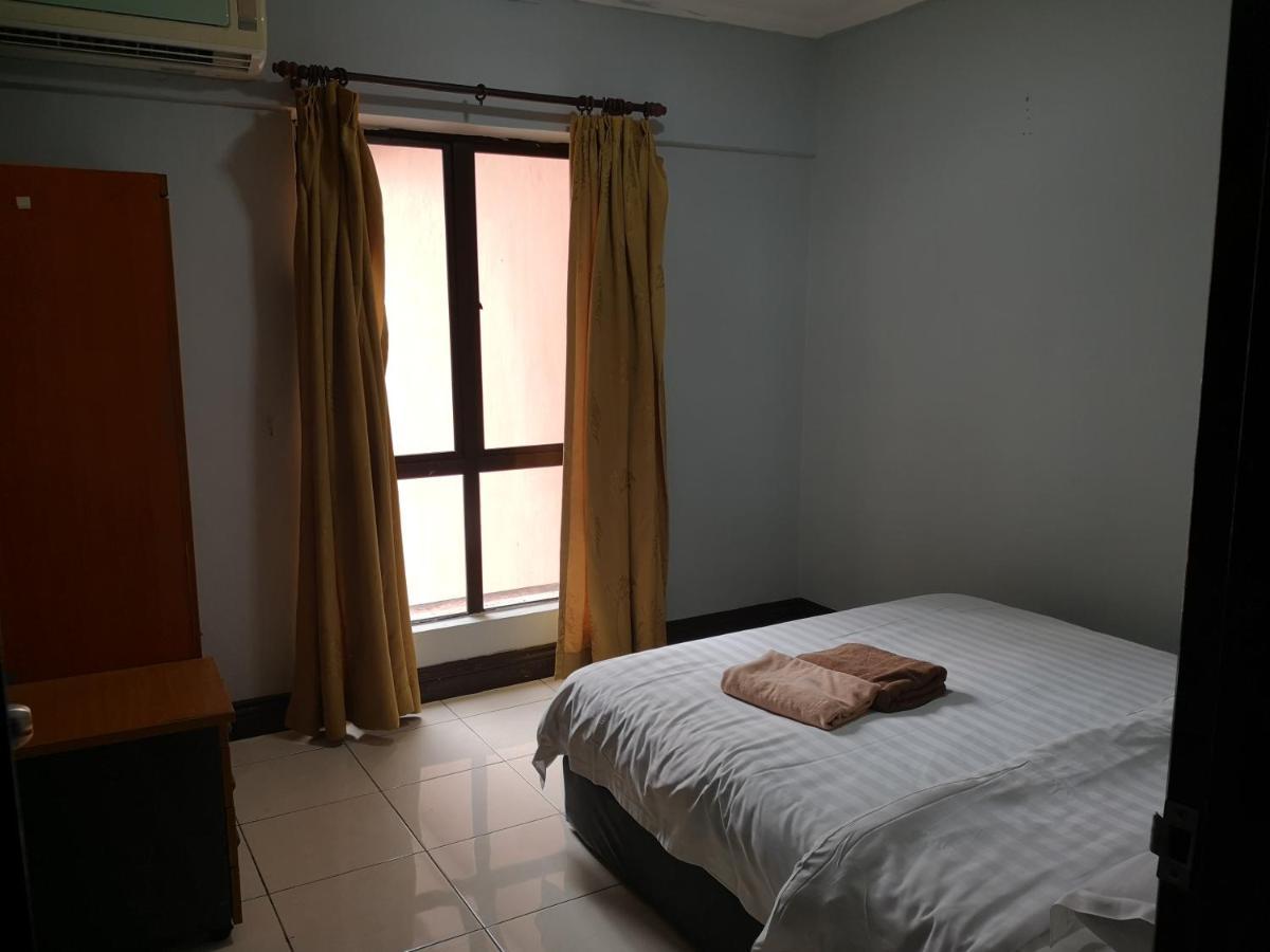 Homestay Marina Court Kota Kinabalu Bagian luar foto
