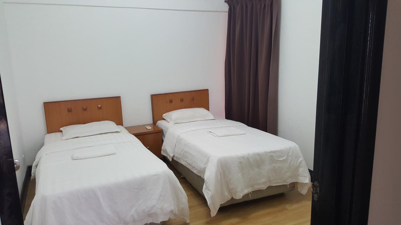 Homestay Marina Court Kota Kinabalu Bagian luar foto